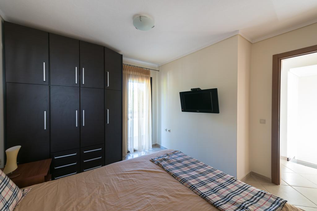 Elani Villa Dieci By Luxlikehome Siviri Habitación foto